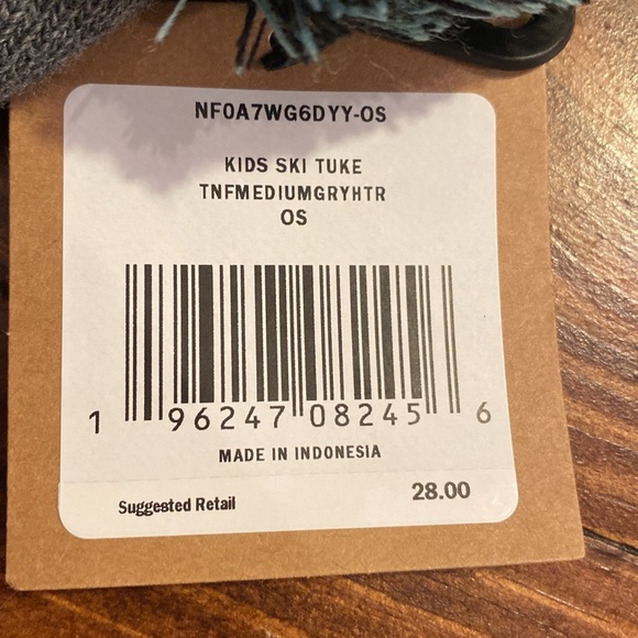 The North Face NWT kids ski tuke grey beanie - Picture 3 of 4